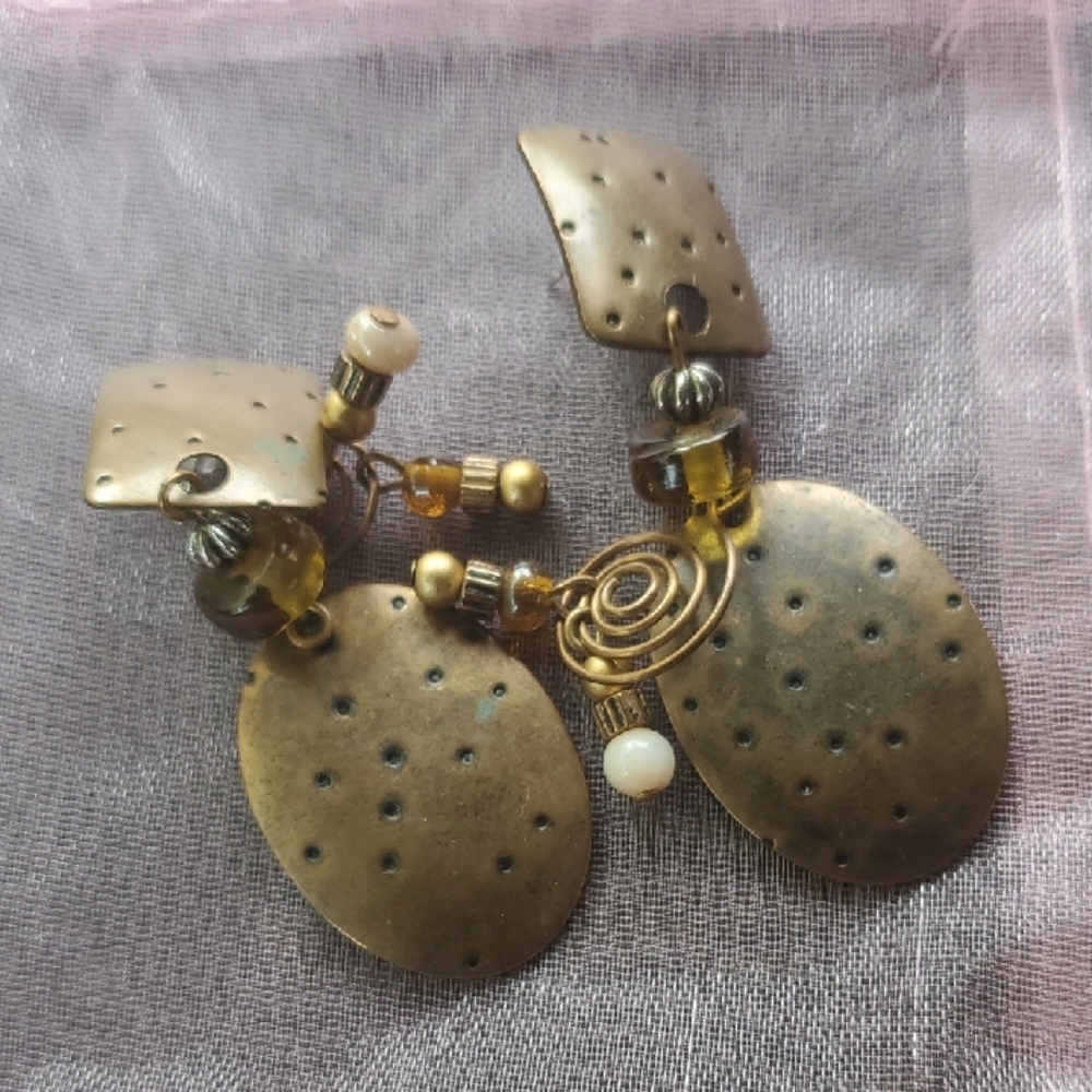Vintage-Inspired Gold Dangle Earrings